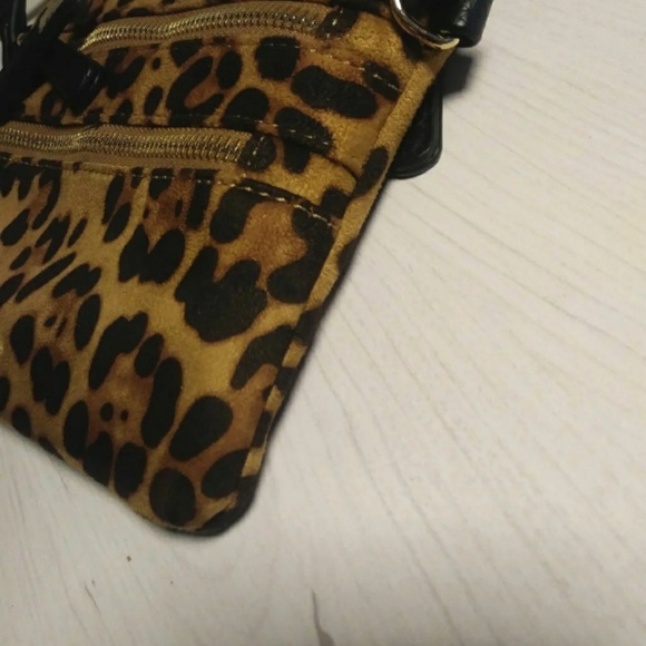 Bebe crossbody NWOT - Picture 5 of 8